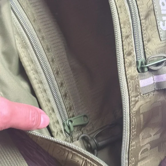 Supreme Green Belt Bag with Adjustable Strap - Picture 8 of 11